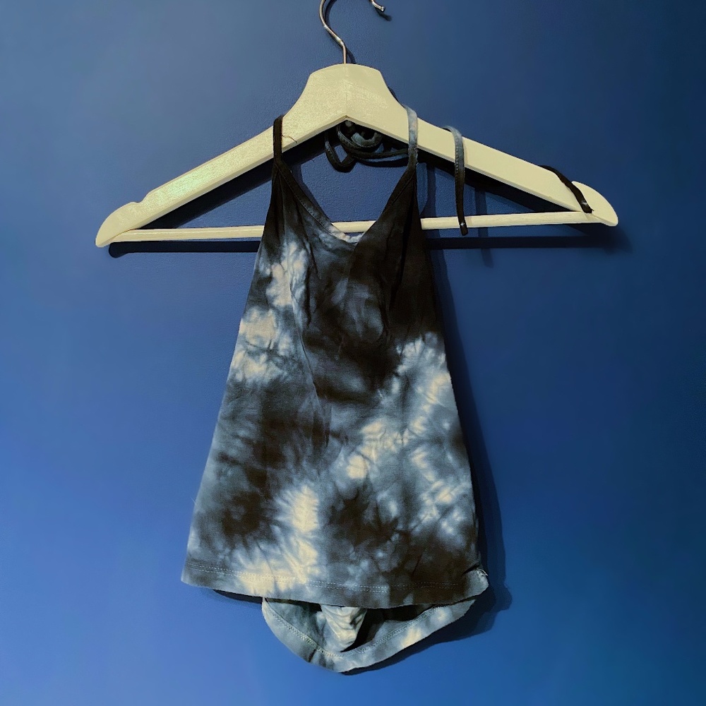 Brandy Melville crop top